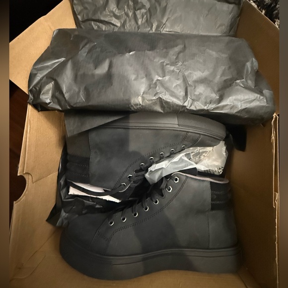 Men's Black High-Top Sneakers - Picture 9 of 13